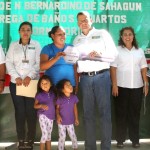 Entrega Pablo acciones de cuartos dormitorios y baños