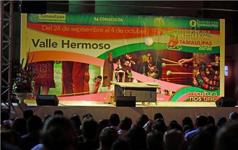 Continúa presentándose con éxito el FIT 2015 en Valle Hermoso