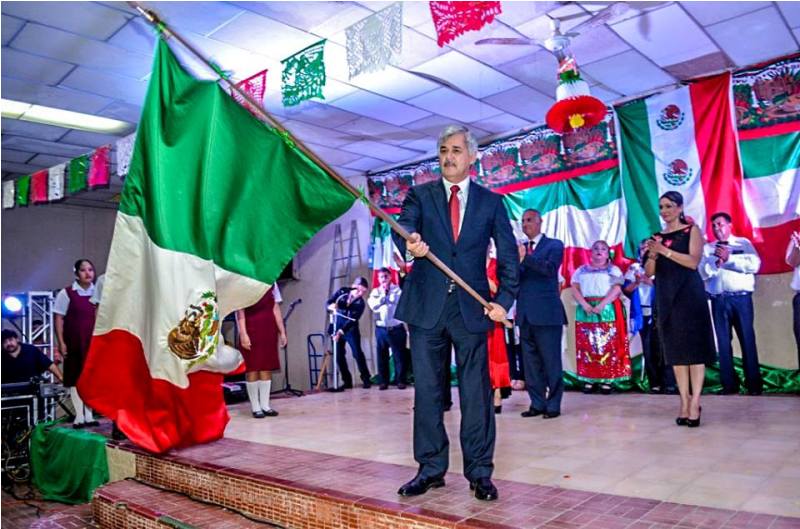 Invita JLHC a la ceremonia del Grito de Independencia Invita JLHC a la ceremonia del Grito de Independencia