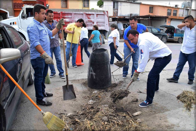 Se unen dependencias municipales en operativo de limpieza
