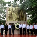 Autoridades honran a los héroes que nos dieron Patria y libertad