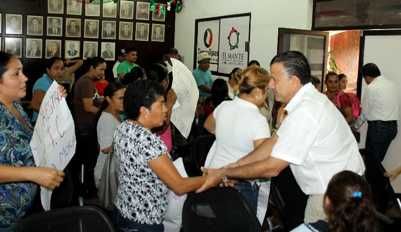 Ofrece Ayuntamiento respaldo a paterfamilias de Cong. La Mora