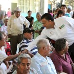 Encabeza Pablo entrega de apoyos del programa 65 y Más