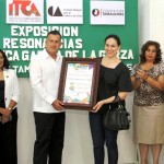 Inaugura Pablo exposición con obra gráfica “Resonancias”