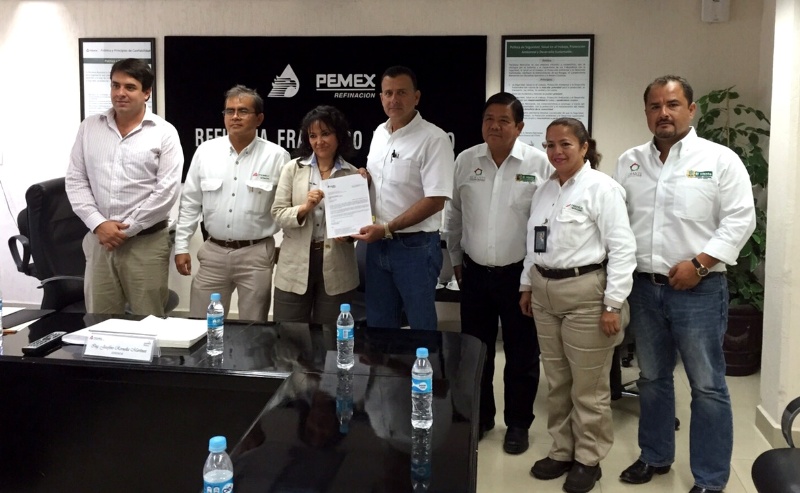 Dona Pemex auto tanque al Ayuntamiento del Mante