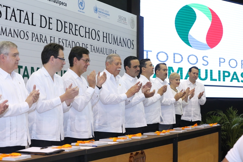 Presenta Gobernador programa estatal de derechos humanos Presenta Gobernador programa estatal de derechos humanos