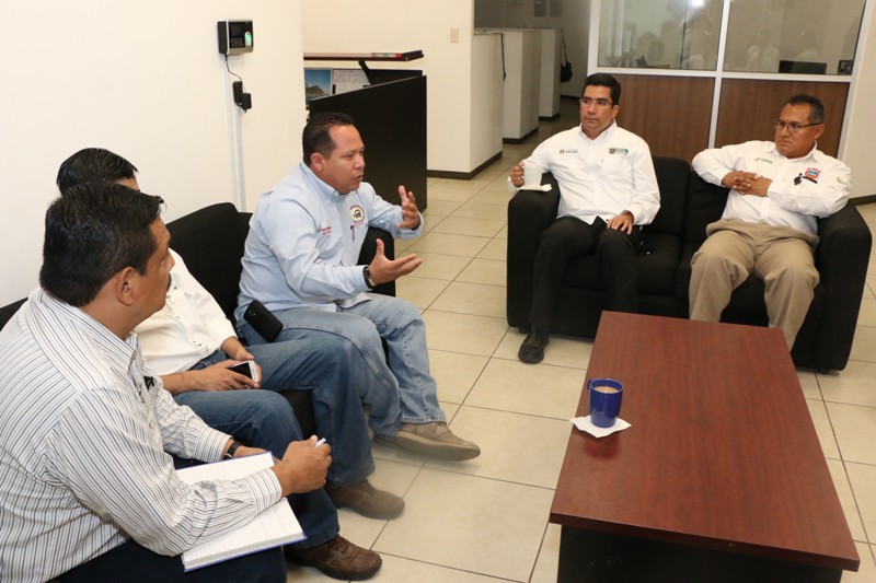 Coordinan esfuerzos Dirección de Tránsito y Vialidad y Delegación de Transporte Público para mejorar servicio de transporte público de pasajeros y escolar