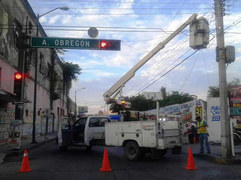 Continúa mejoramiento del sistema de alumbrado público en la ciudad