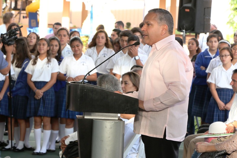 Sumamos voluntades para fortalecer la formación académica integral de los niños y jóvenes: Gustavo Torres
