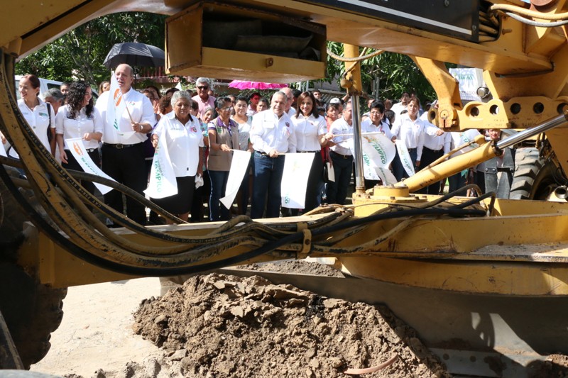 14 millones de pesos en obras para la colonia Jardines de Champayán