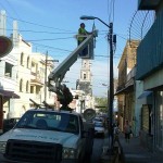 Continúa mejoramiento del sistema de alumbrado público en la ciudad