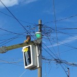 Continúa mejoramiento del sistema de alumbrado público en la ciudad