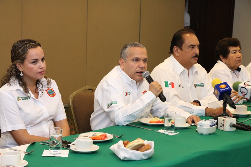 Constata alcalde Gustavo Torres Salinas informe sobre avances para erradicar la pobreza en la entidad