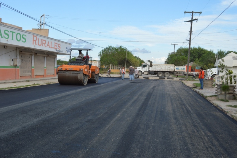 Concluyen trabajos de pavimentación de la calle Rosalinda Guerrero