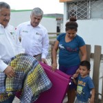 Entrega JLHC segunda etapa de apoyos a damnificados por lluvias