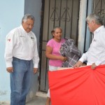 Entrega JLHC segunda etapa de apoyos a damnificados por lluvias