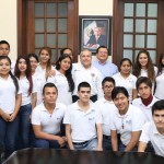 Recibe Gustavo Torres Salinas a estudiantes de la Preparatoria Tampico
