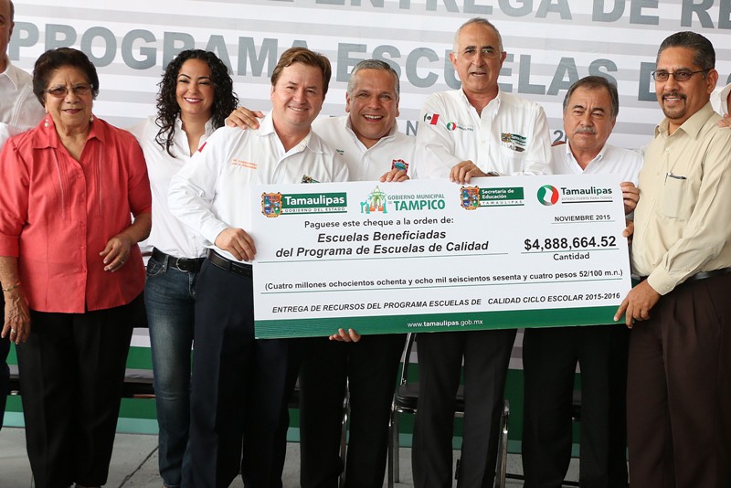 Fortalecen Estado y Municipio educación de calidad en Tampico mediante la entrega de recursos
