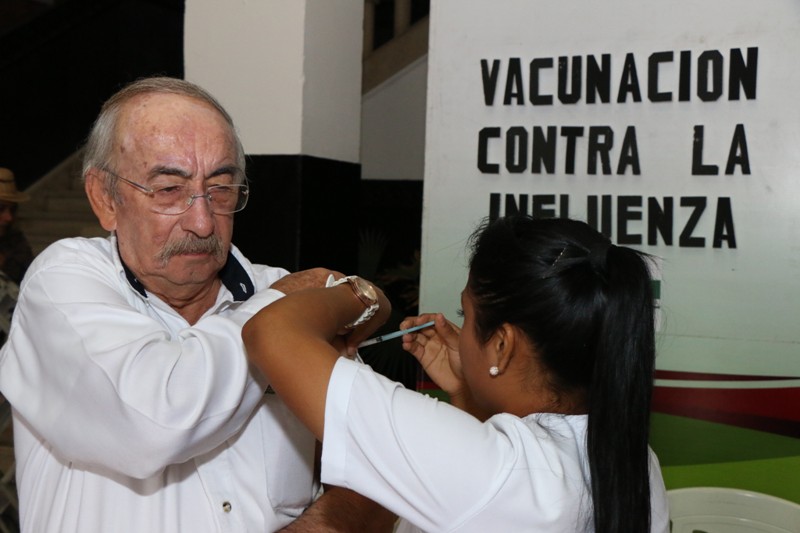 Realiza Ayuntamiento de Tampico campaña de vacunación contra la influenza