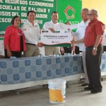 Entrega Pablo recursos del programa Escuelas de Calidad