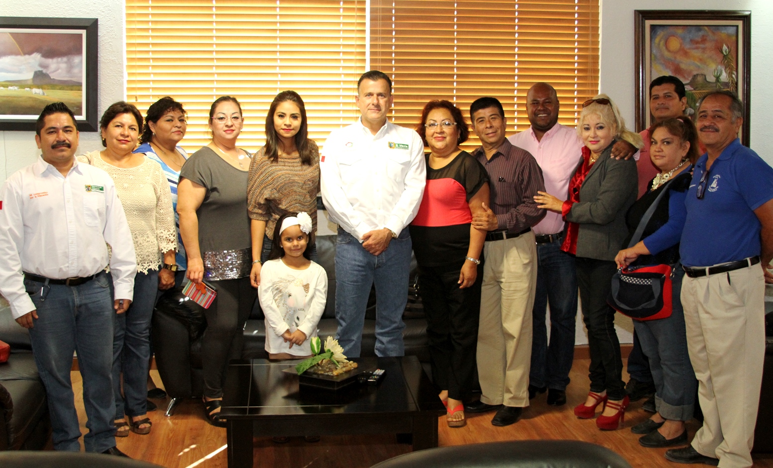 Recibe Alcalde invitación para Fiestas de Aniversario de El Limón