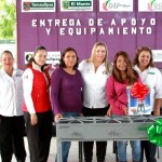 Inicia Verónica entrega de apoyos y equipamiento a desayunadores