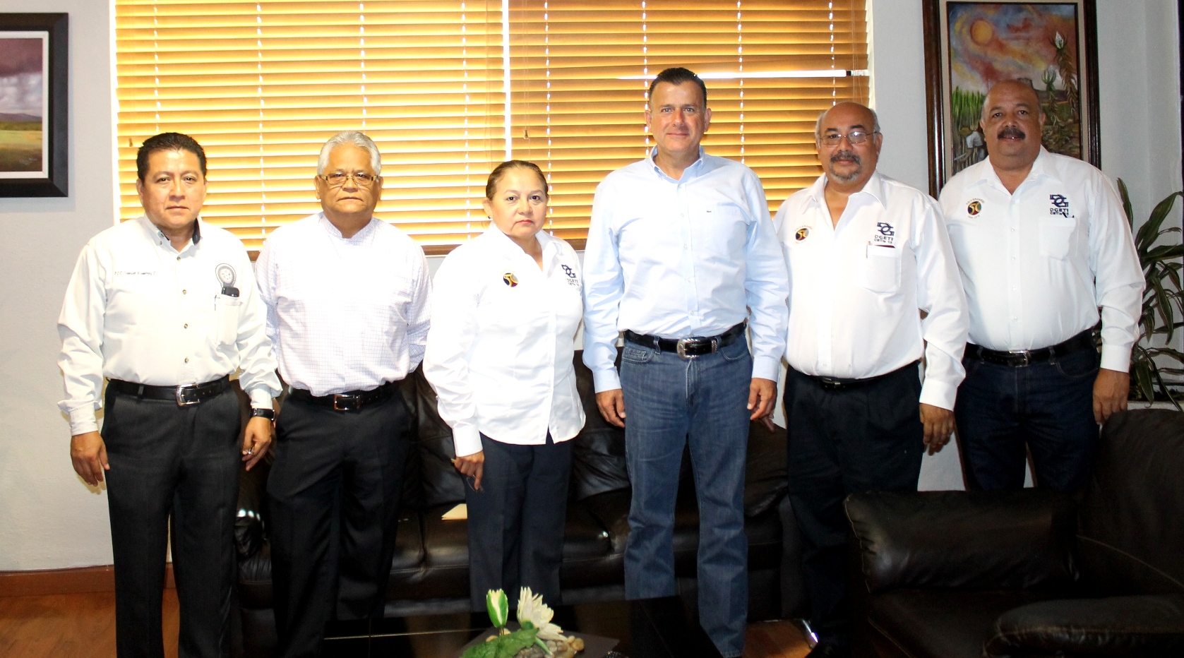 Recibe Alcalde invitación a festejos de Aniversario del CBTIS 15