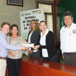 Entrega Ayuntamiento de Tampico recursos para el equipamiento de planteles