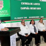 Entrega Verónica junto a Rotarios lentes a familias vulnerables