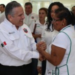 Constata alcalde Gustavo Torres Salinas entrega de televisores digitales a familias tampiqueñas