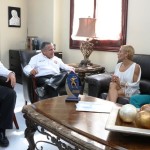 Recibe alcalde Gustavo Torres visita de fisicoculturista tampiqueña Azalia Veraza, bicampeona mundial de esa especialidad