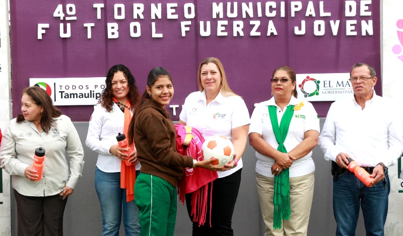 Inaugura Verónica 4º Torneo Municipal de Fútbol Fuerza Joven