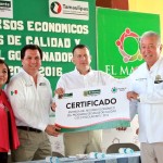 Entrega Pablo recursos del programa Escuelas de Calidad