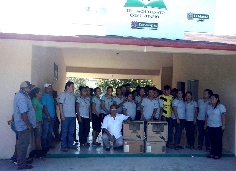Municipio dona equipos de cómputo a Tele Bachillerato