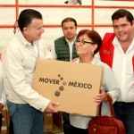 Inician reparto de pantallas digitales a beneficiarios de programas federales