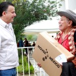 Inician reparto de pantallas digitales a beneficiarios de programas federales