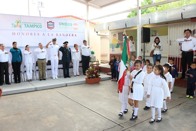 Navidad es nacimiento, paz y armonía, es oportunidad para hacernos mejores personas: Gustavo Torres