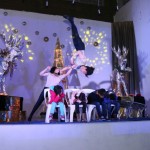 Asiste Gustavo Torres al show navideño en la pista de hielo "Unidos Podemos Más"