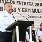 Entregan gobierno del estado y municipio becas a estudiantes tampiqueños