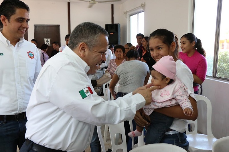 Trabajan tres ordenes de gobierno para mejorar calidad de vida de madres adolescentes