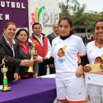 Premia Verónica a ganadores del 4º Torneo de Fútbol “Fuerza Joven”