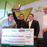 Entrega Ayuntamiento de Tampico Premio Municipal al Deporte 2015, al boxeador Raúl Curiel García