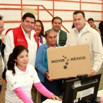 Inician reparto de pantallas digitales a beneficiarios de programas federales