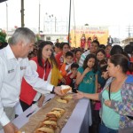 Con mega rosca festeja presidencia y DIF Valle Hermoso Día de Reyes