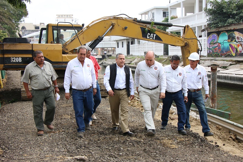 Supervisa alcalde Gustavo Torres Salinas trabajos del paseo La Cortadura