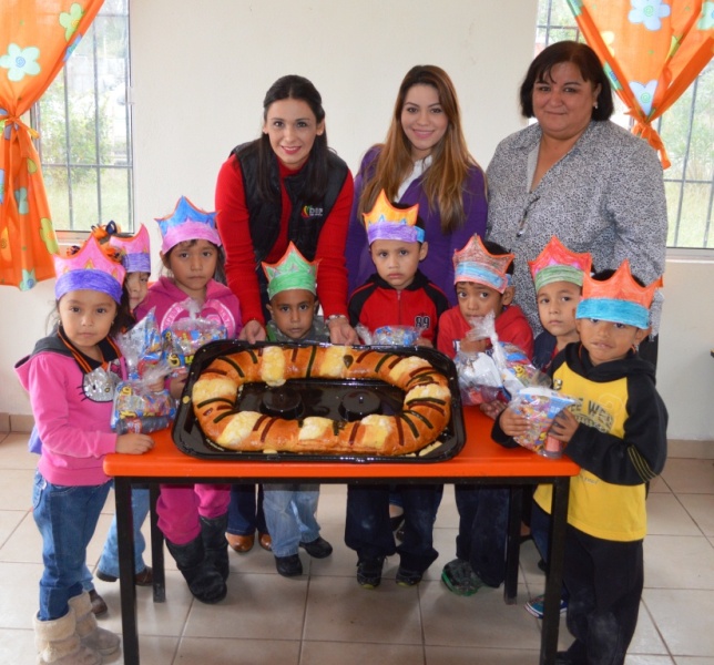 Comparte DIF Valle Hermoso rosca de reyes en los CAIC Comparte DIF Valle Hermoso rosca de reyes en los CAIC