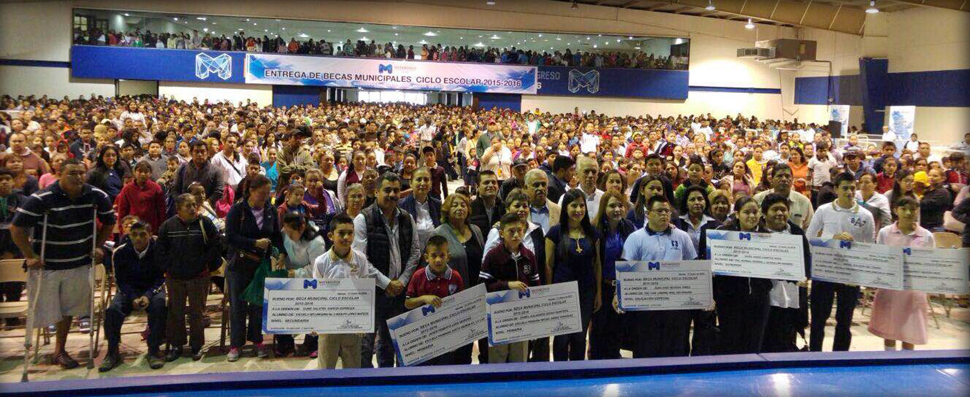 Con la entrega de miles de becas, el gobierno de Lety Salazar consolida la educación en Matamoros