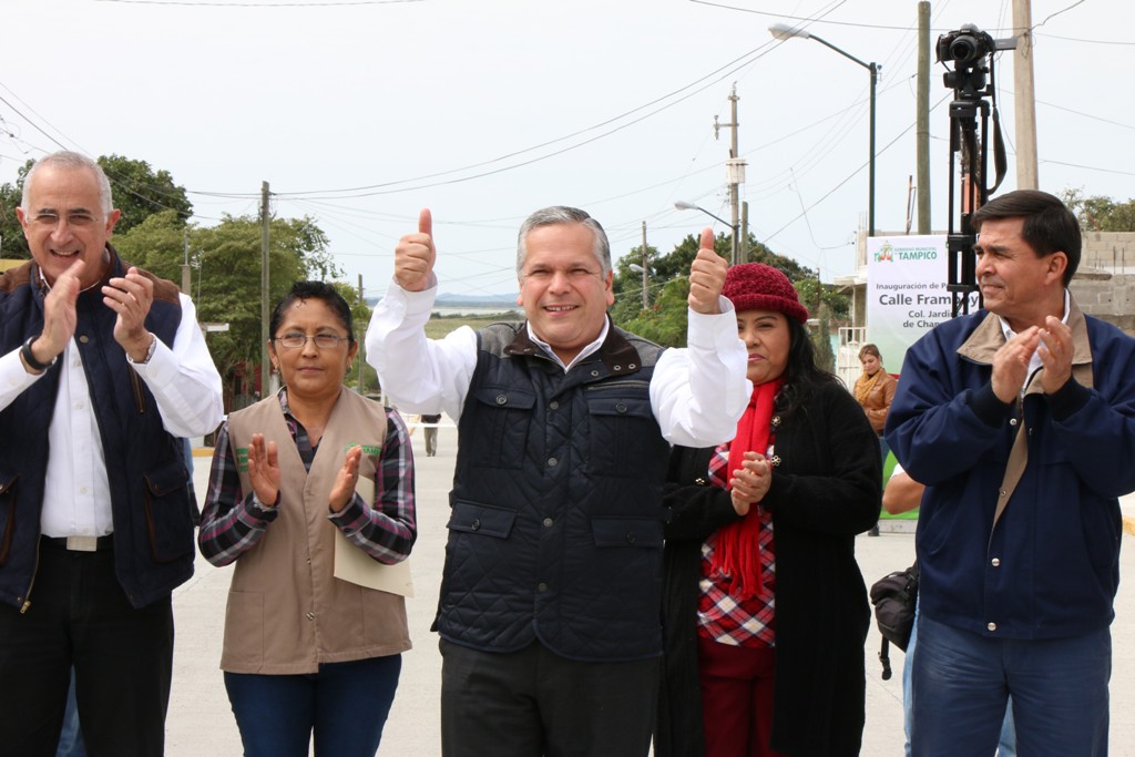 Entrega Gustavo Torres obras de pavimentación por más de 6 millones de pesos