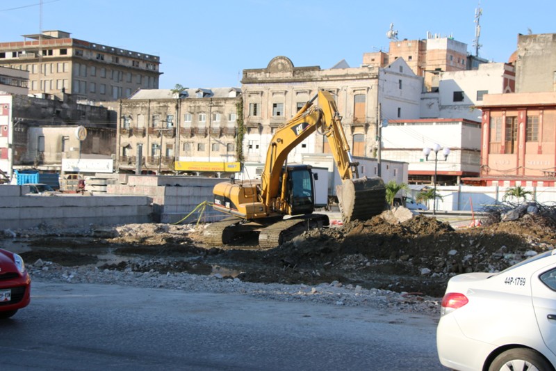 Concluyen trabajos de demolición del edificio de El León Rojo