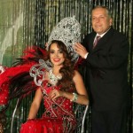 Corona alcalde Gustavo Torres a Paulina I como Reina del Carnaval Tampico 2016